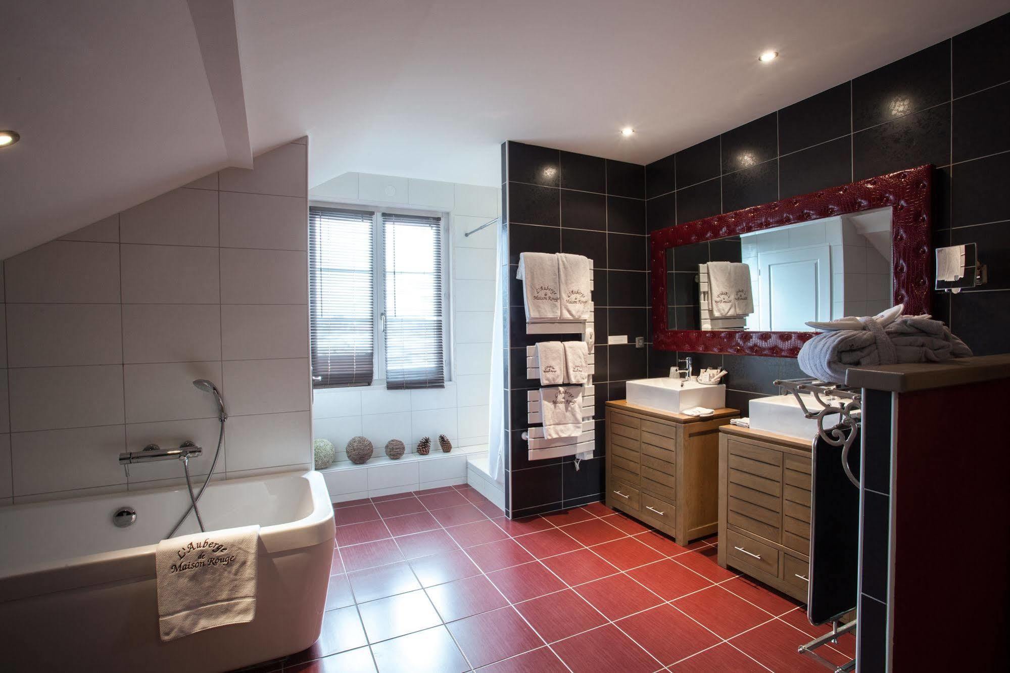 Auberge De Maison Rouge Vétraz-Monthoux Εξωτερικό φωτογραφία